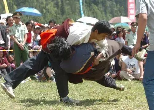 热荐
:【藏族民俗文化】藏族娱乐习俗